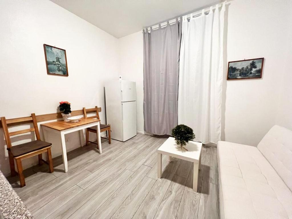 Savona Magnifico Sole Mare 150 M Wifi Climatcontrol Apartamento Exterior foto